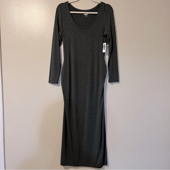 Old Navy | Maxi Maternity Dress - Picture 2 of 9